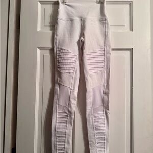 ALO Yoga White Textured Leggings